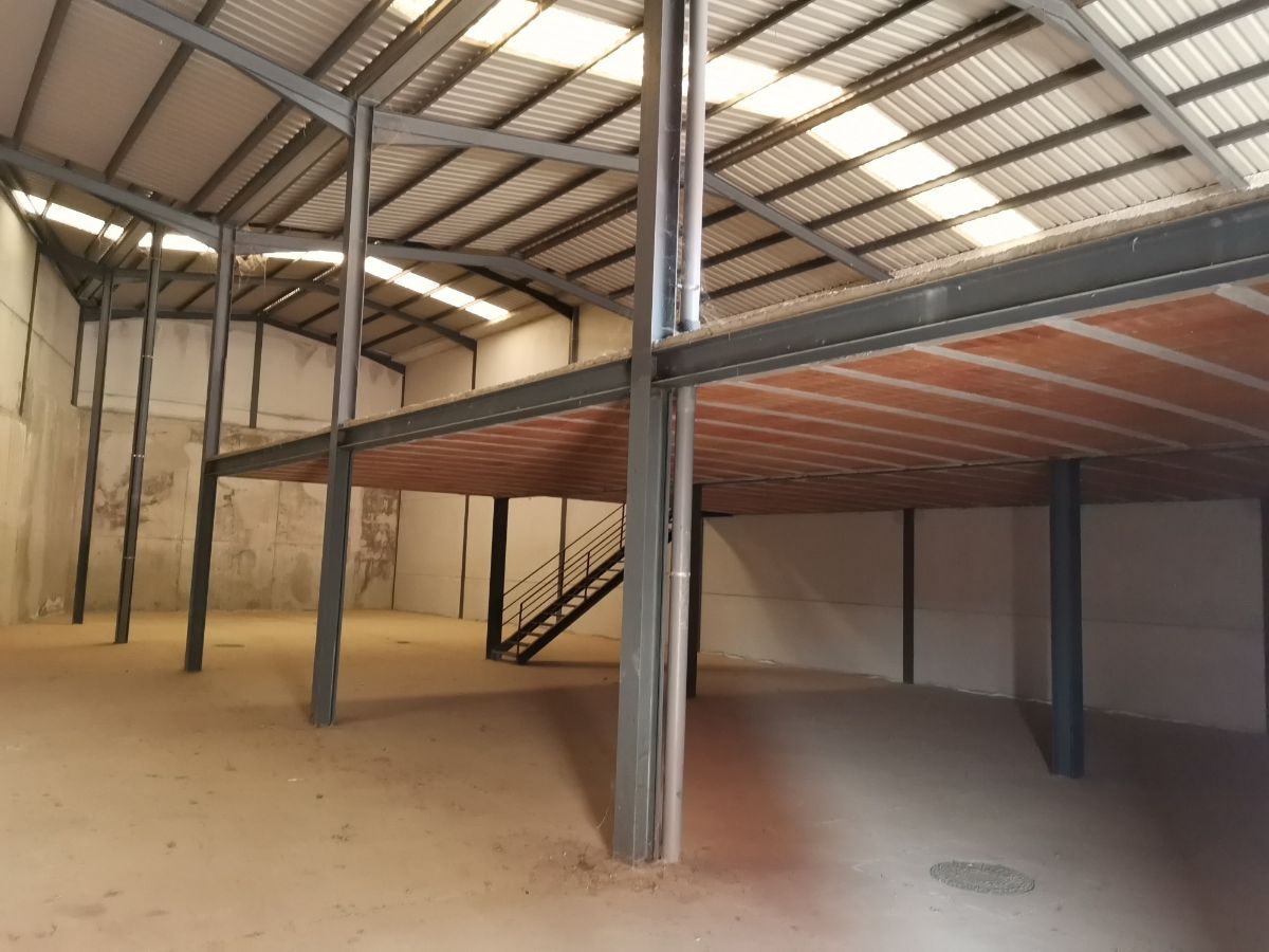 Venta de nave en Campillos