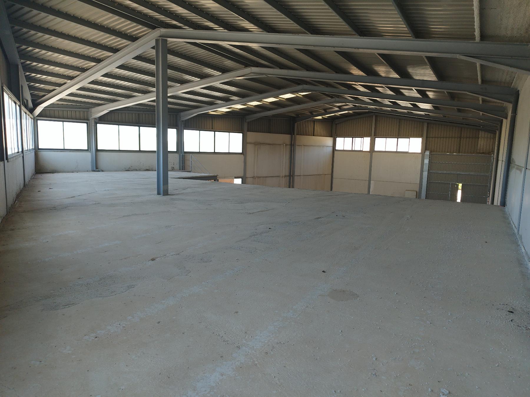 Venta de nave en Campillos
