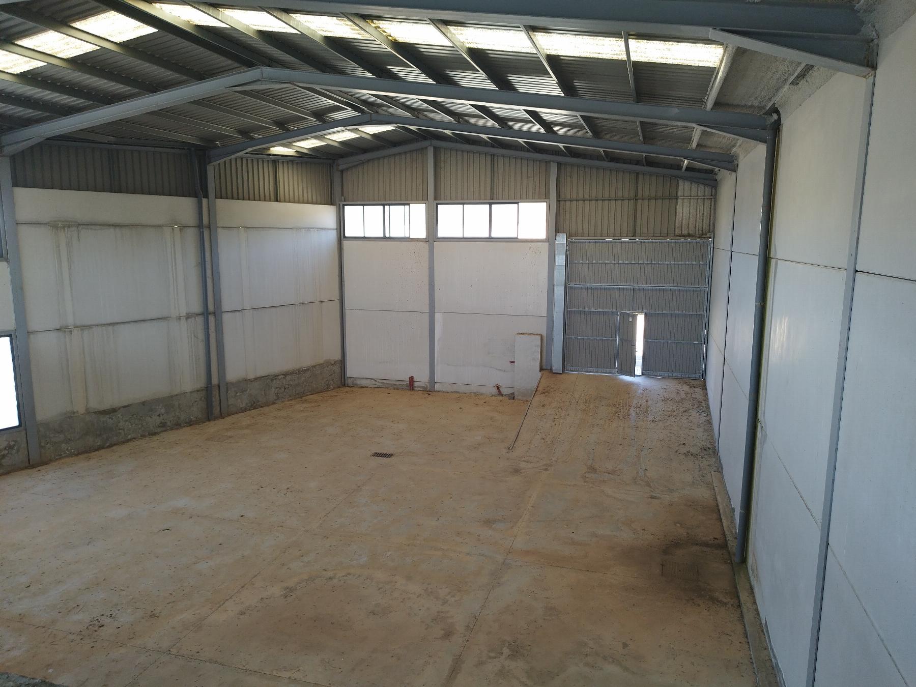 Venta de nave en Campillos