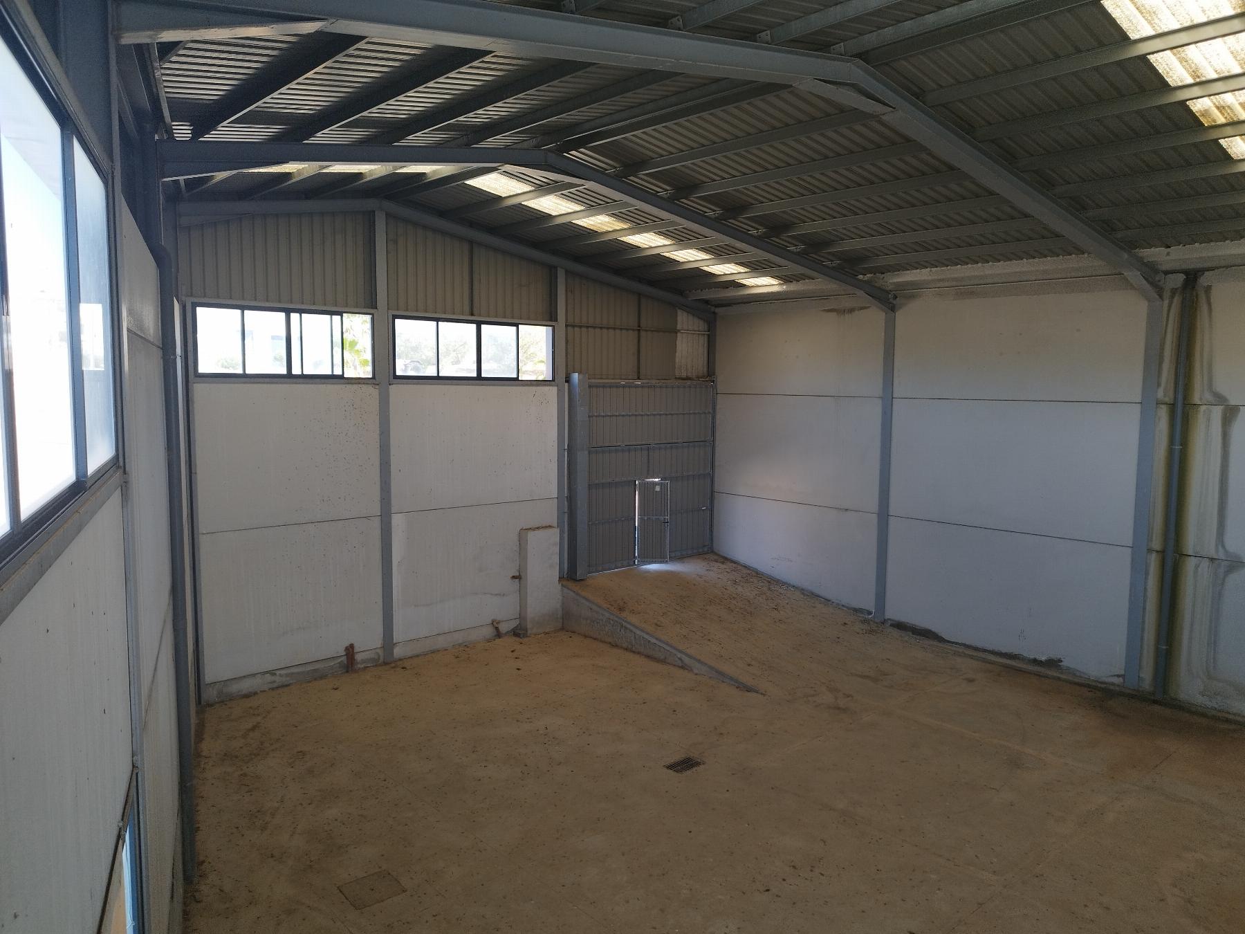 Venta de nave en Campillos