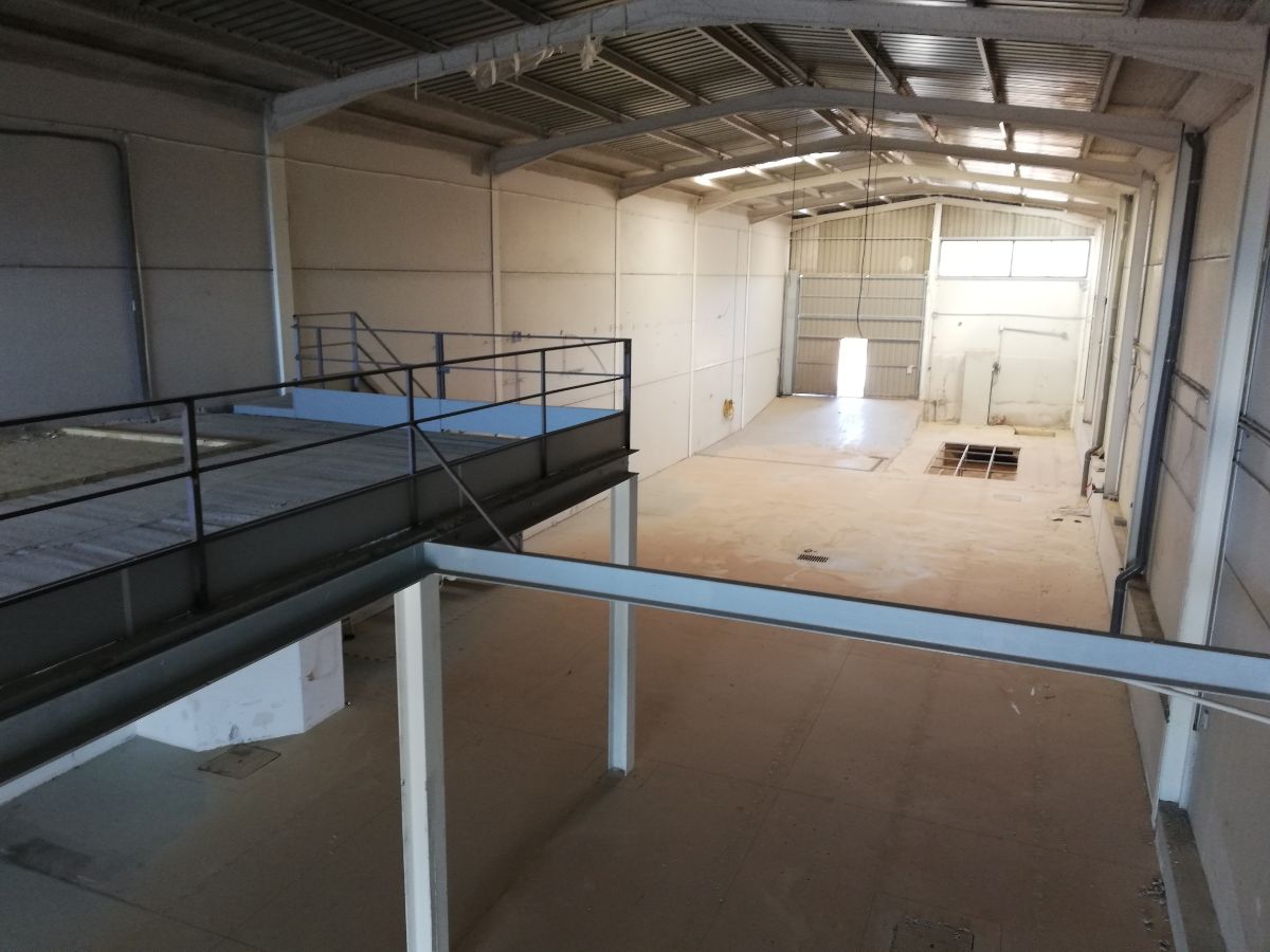 Venta de nave en Campillos