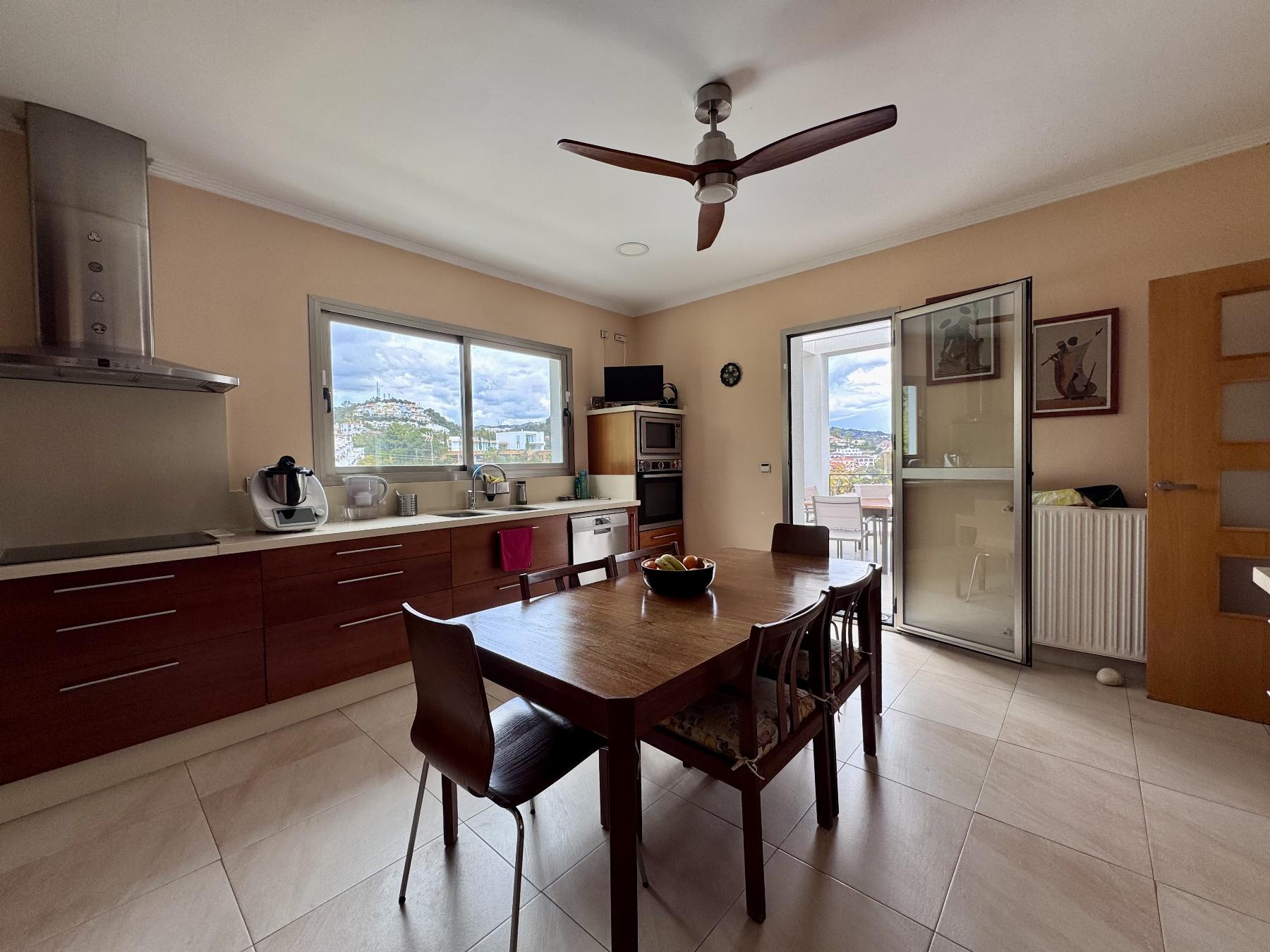 For sale of chalet in Málaga
