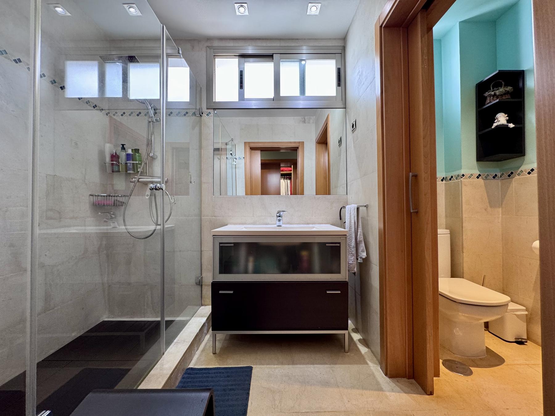 For sale of chalet in Málaga