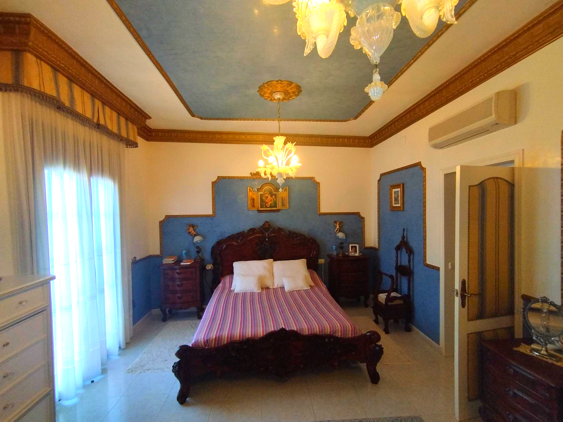 For sale of chalet in Campillos