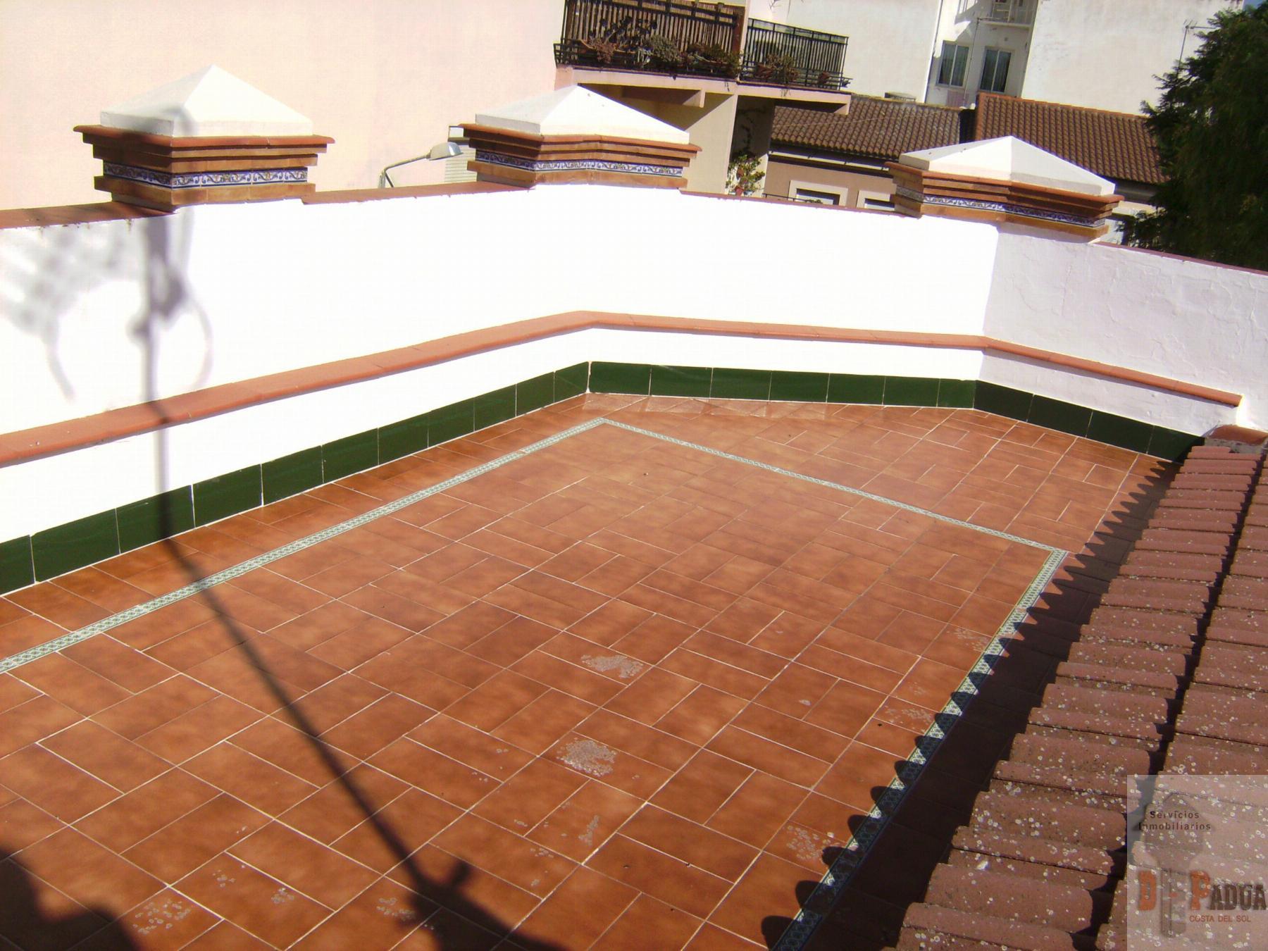 For sale of house in Campillos