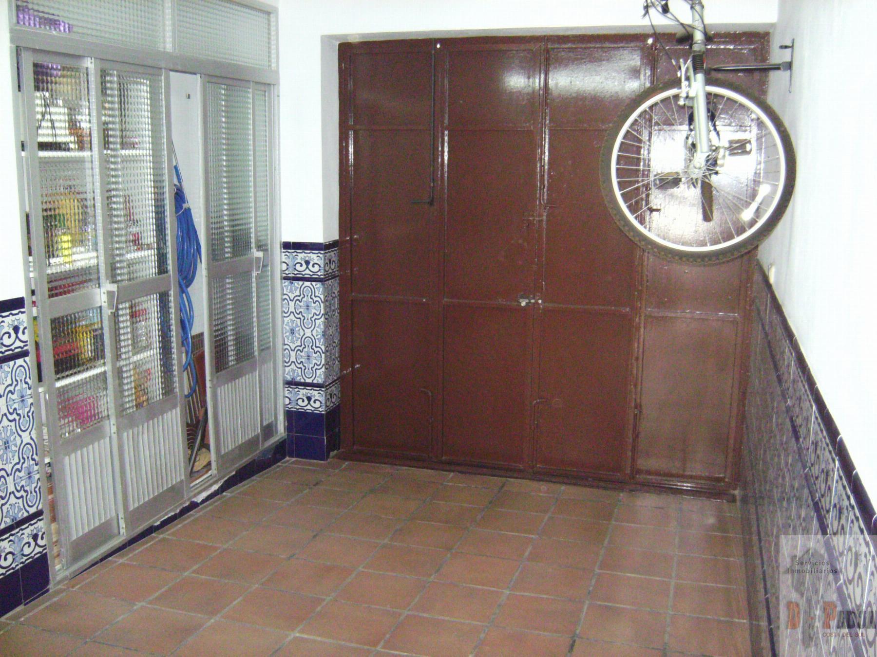 For sale of house in Campillos