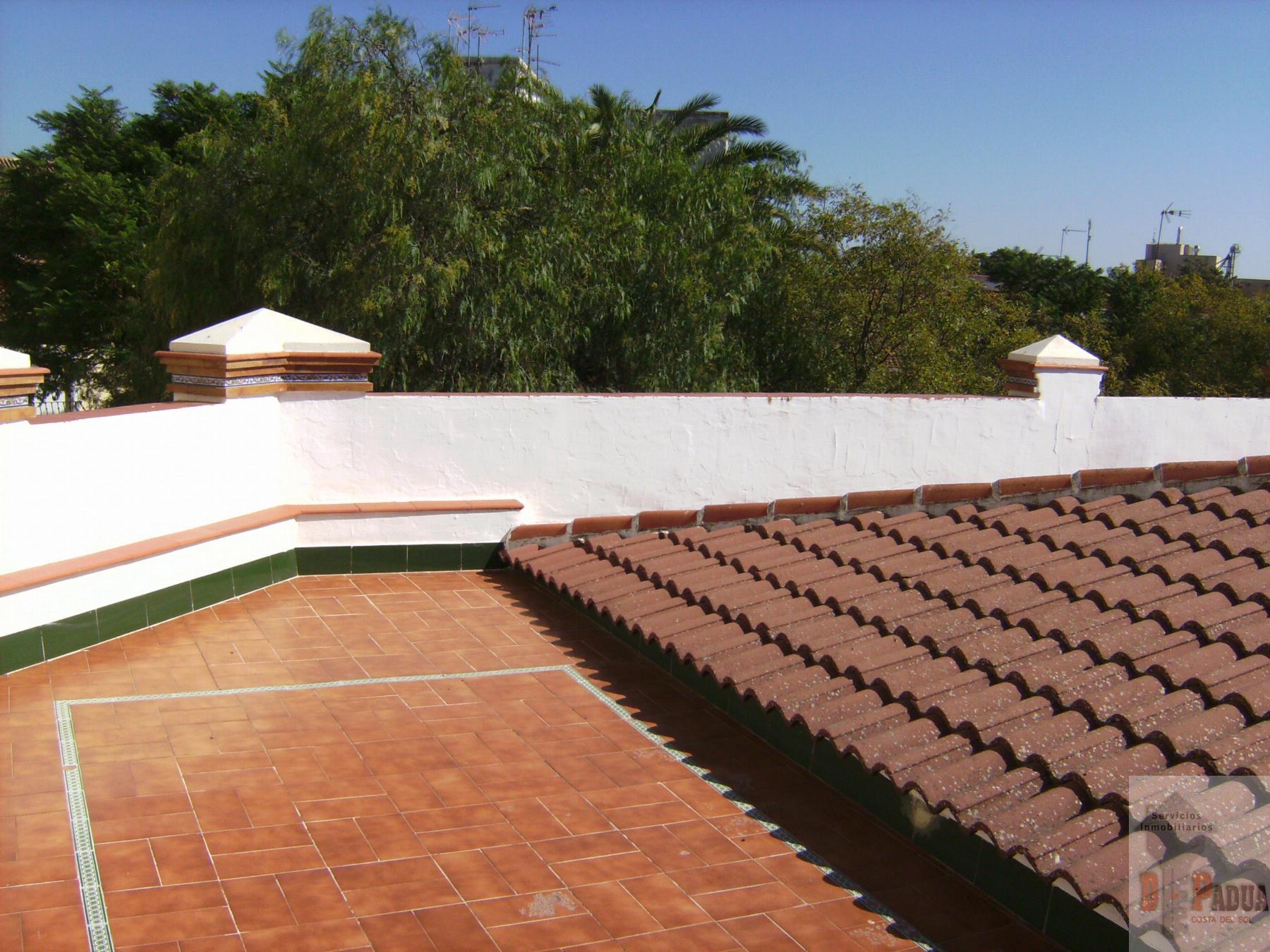 For sale of house in Campillos