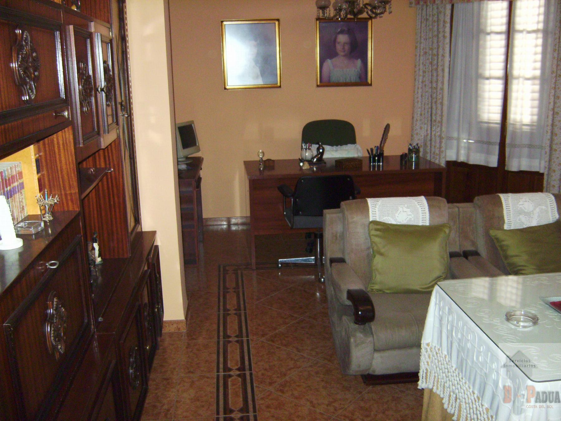 For sale of house in Campillos