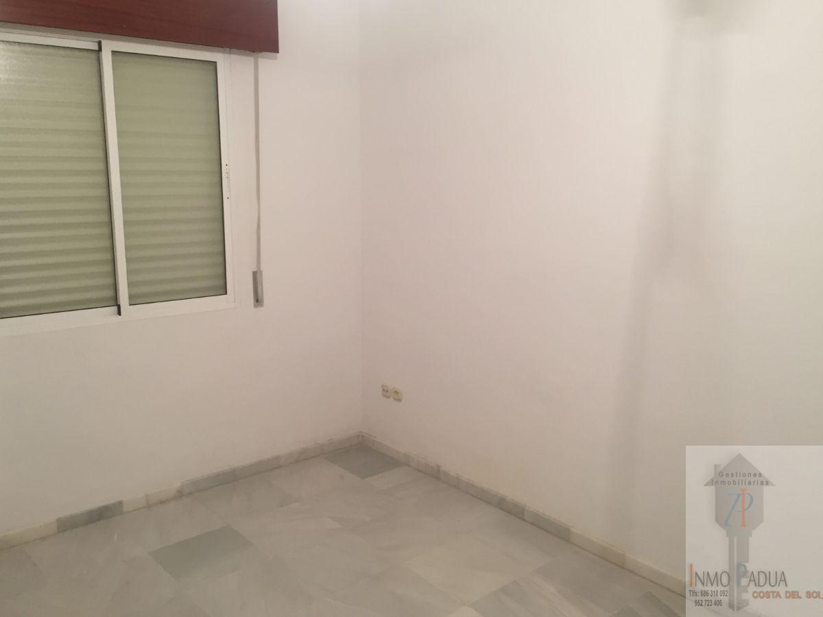 For sale of flat in Campillos