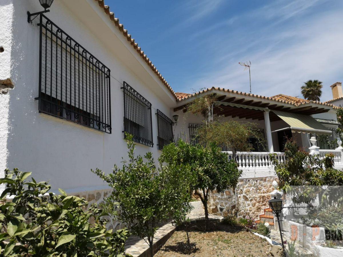 Venta de chalet en Benajarafe