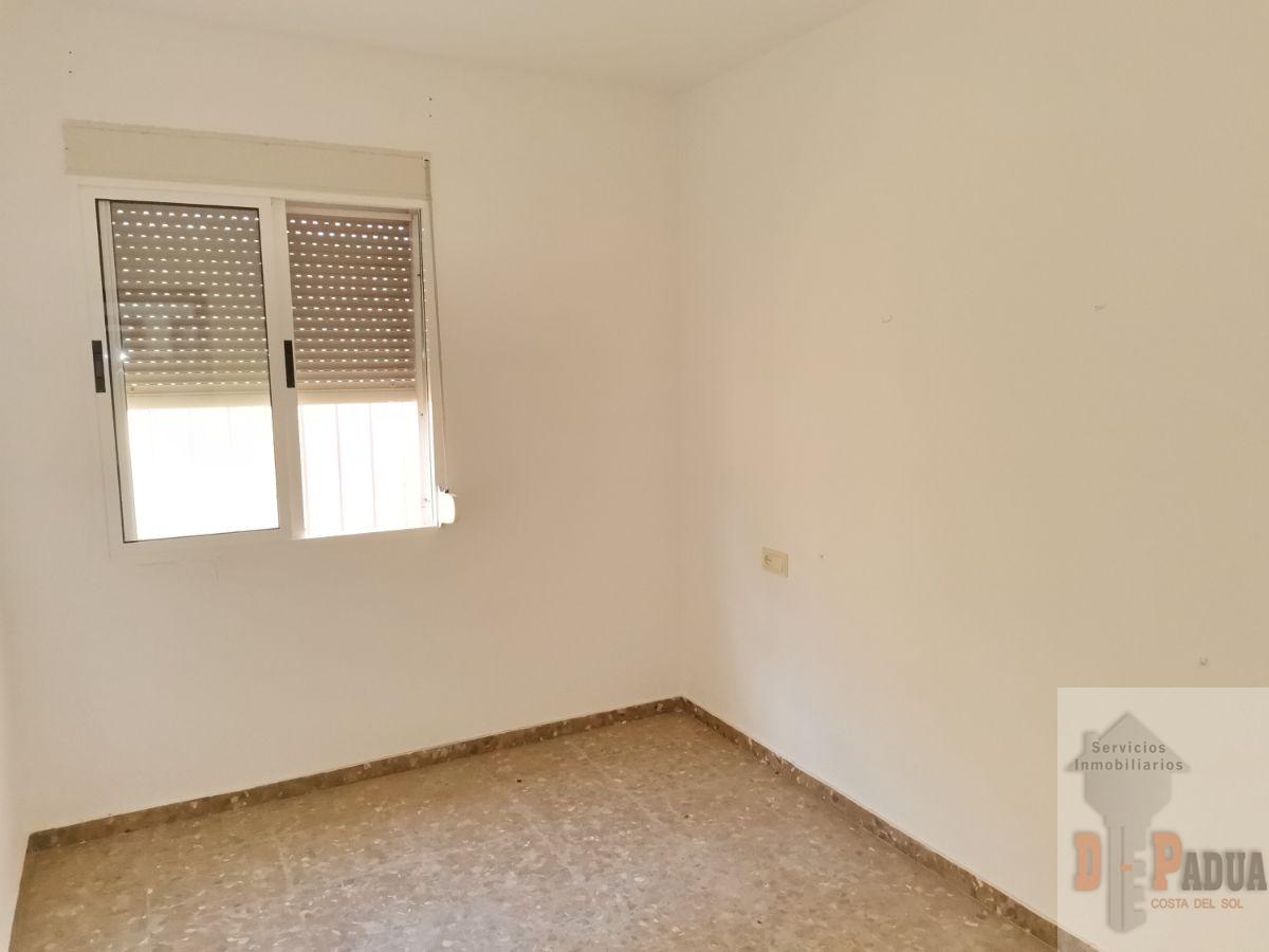 For sale of chalet in Campillos