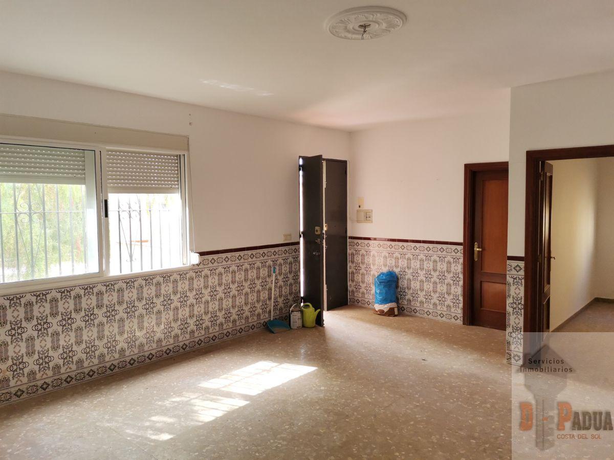 For sale of chalet in Campillos