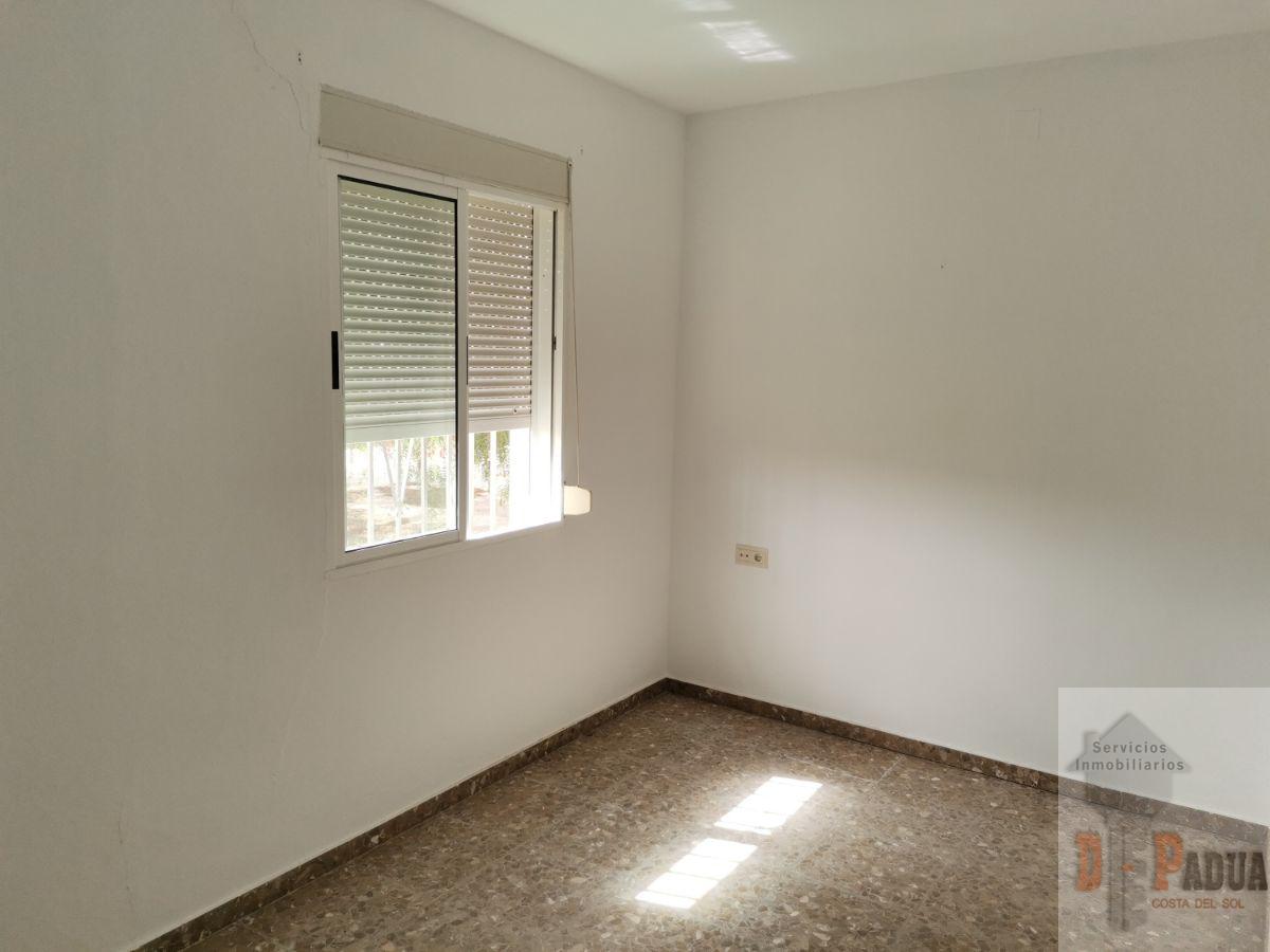 For sale of chalet in Campillos
