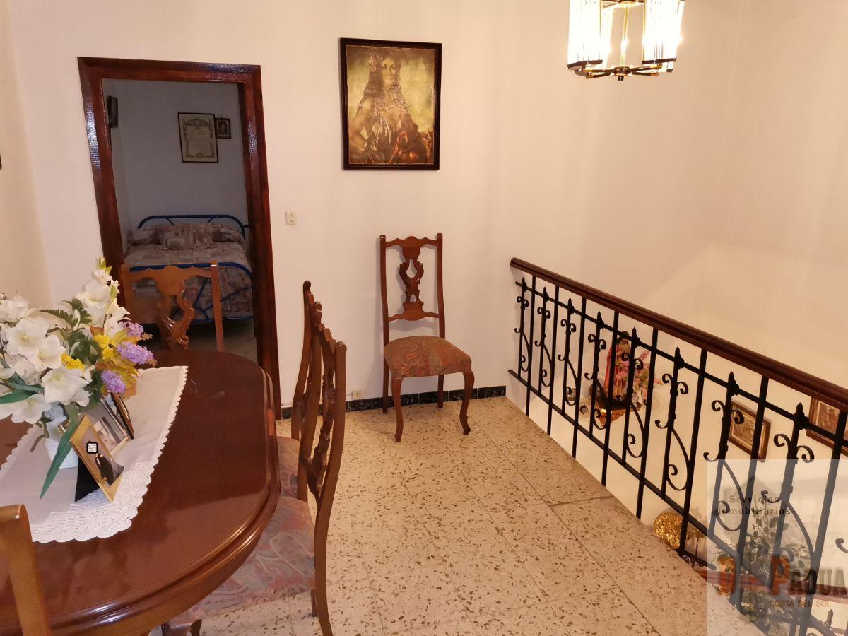 For sale of house in Campillos