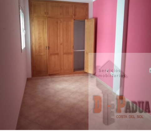 For sale of house in Vélez-Málaga