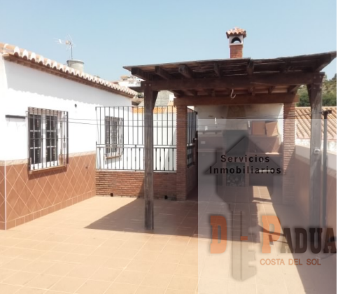 For sale of house in Vélez-Málaga