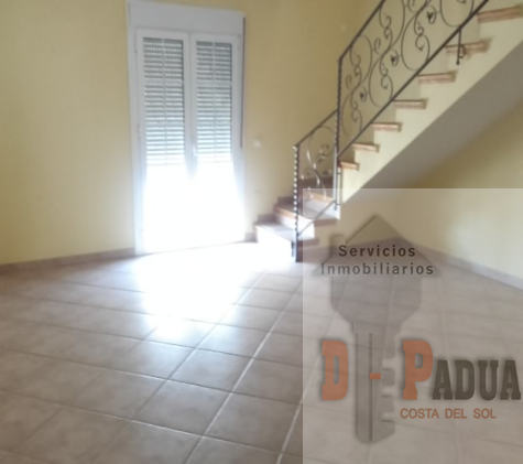 For sale of house in Vélez-Málaga