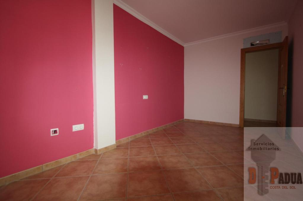 For sale of house in Vélez-Málaga