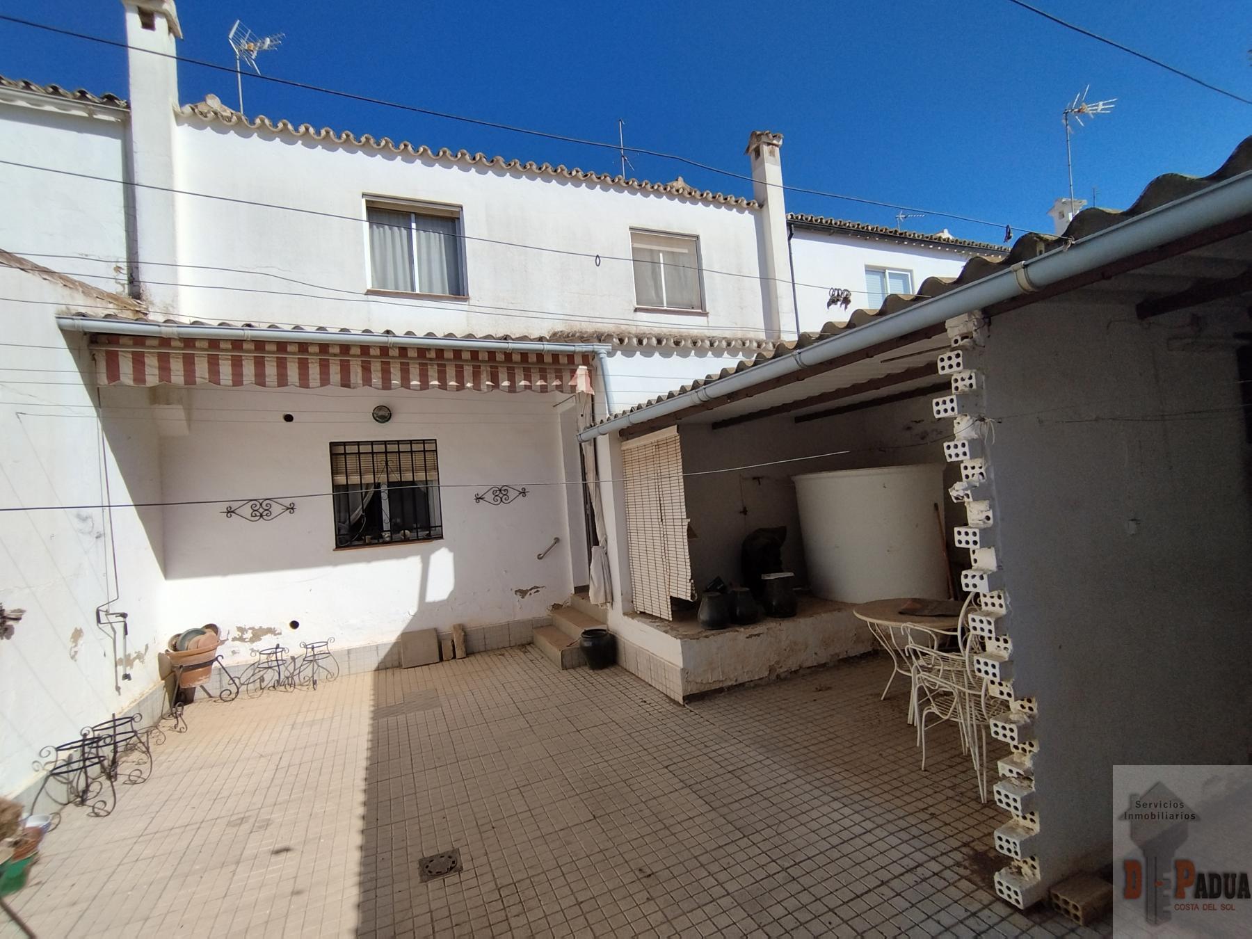 For sale of chalet in Campillos