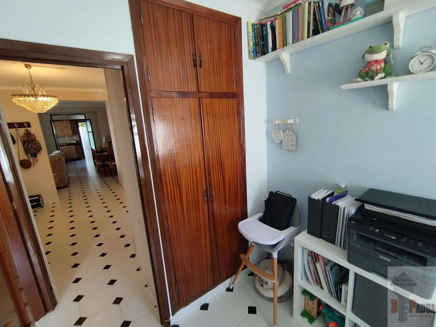 For sale of flat in Campillos