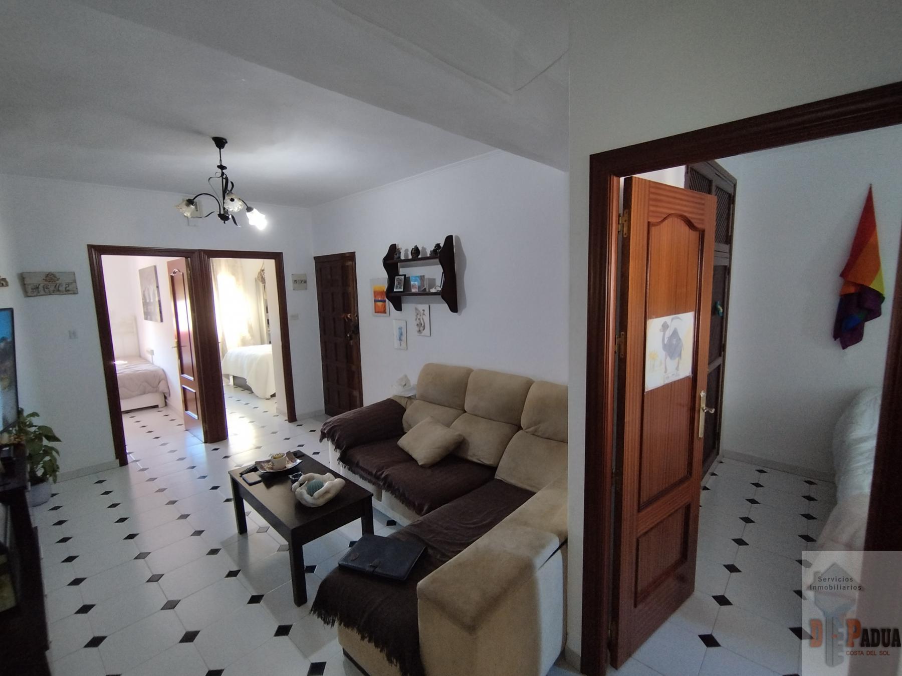 For sale of flat in Campillos