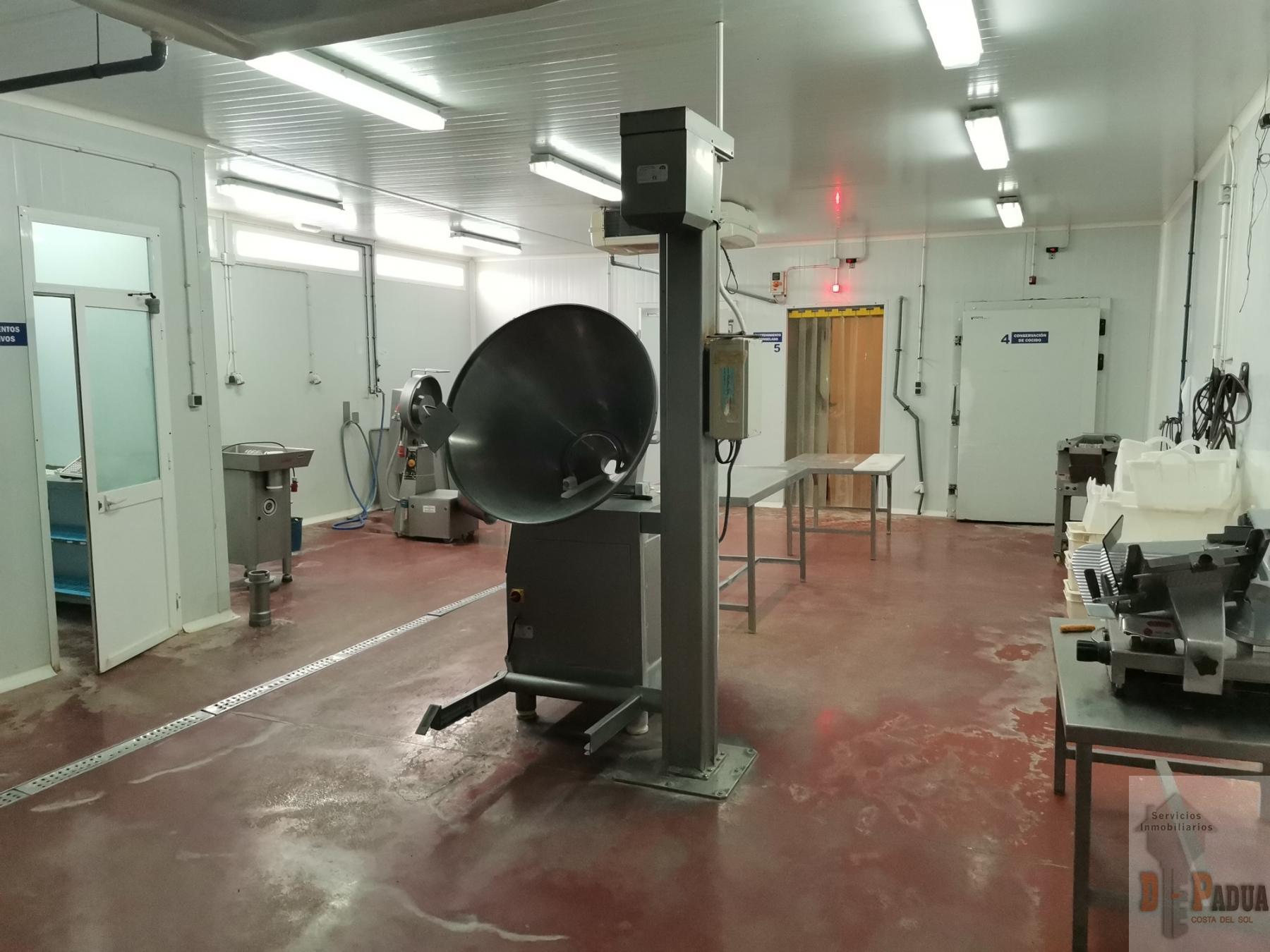 For sale of industrial plant/warehouse in Campillos