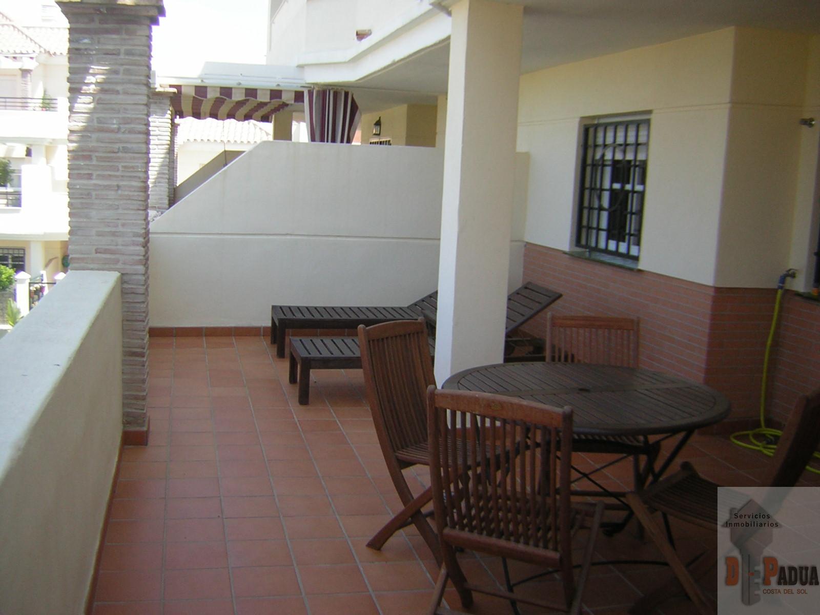 For sale of flat in Caleta de Vélez