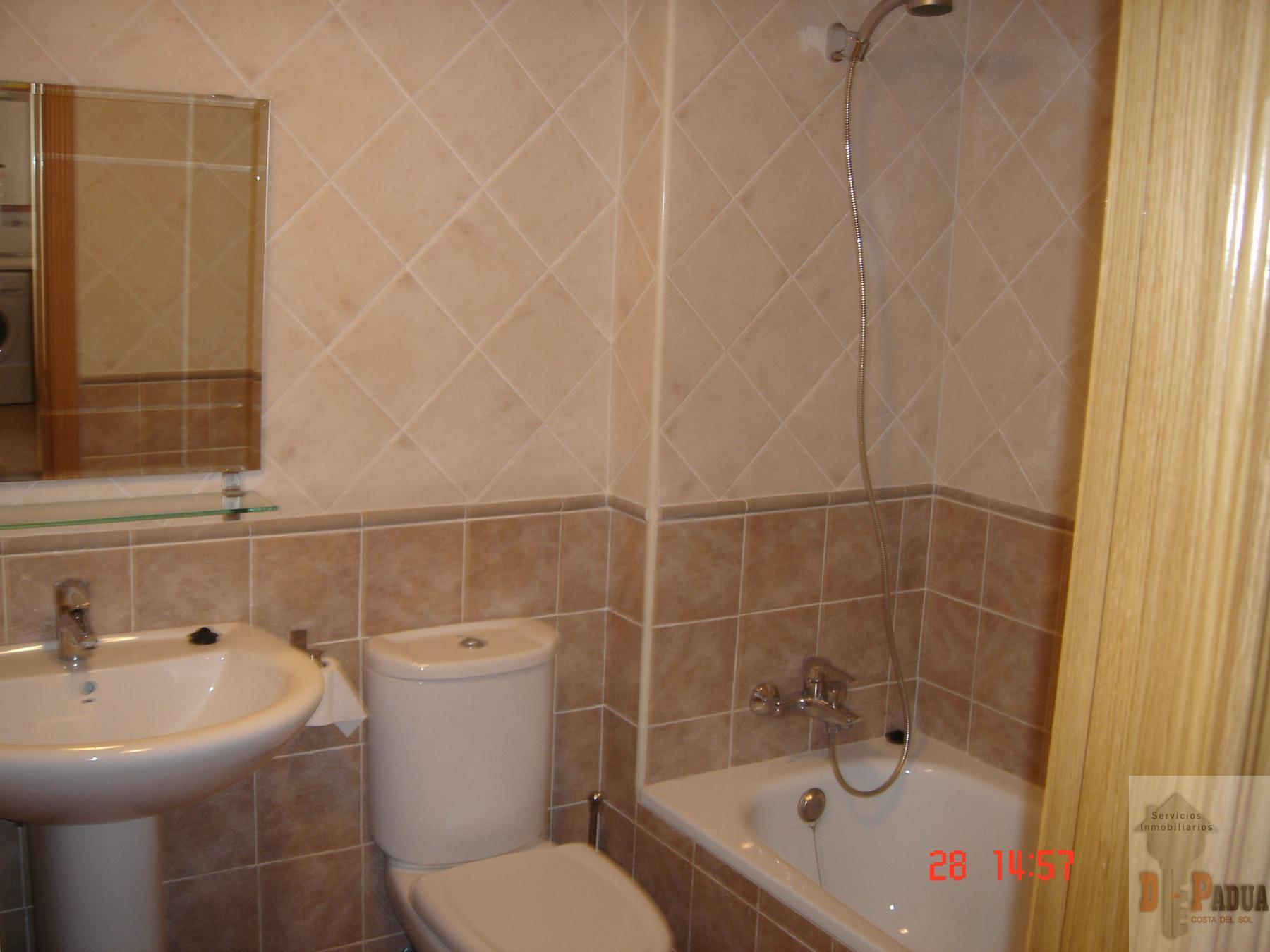 For sale of flat in Caleta de Vélez