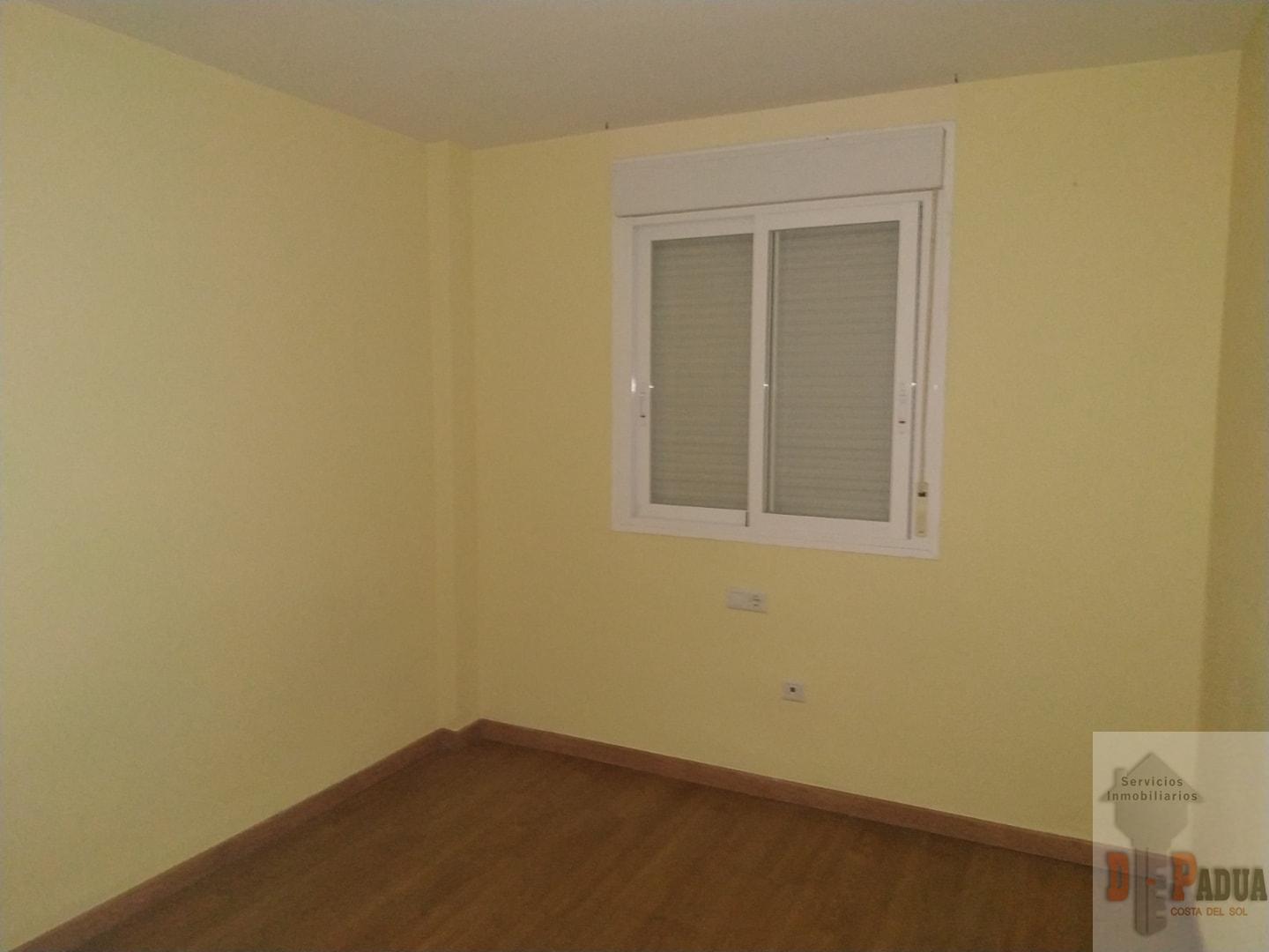 For sale of flat in Rincón de la Victoria