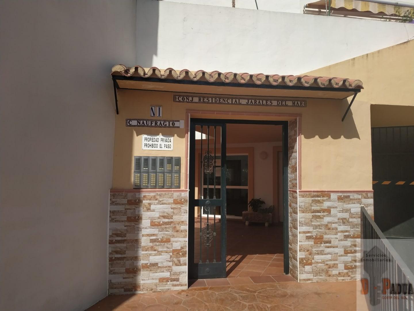 For sale of flat in Rincón de la Victoria