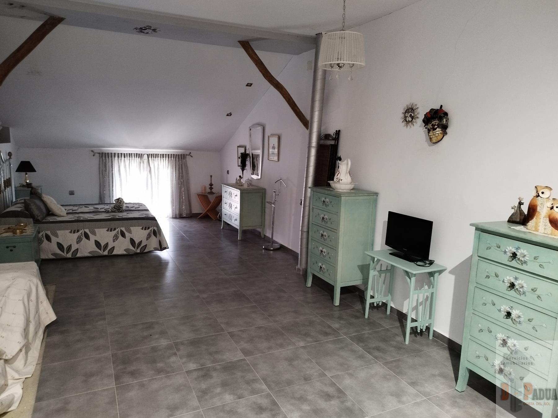 For sale of house in Almargen