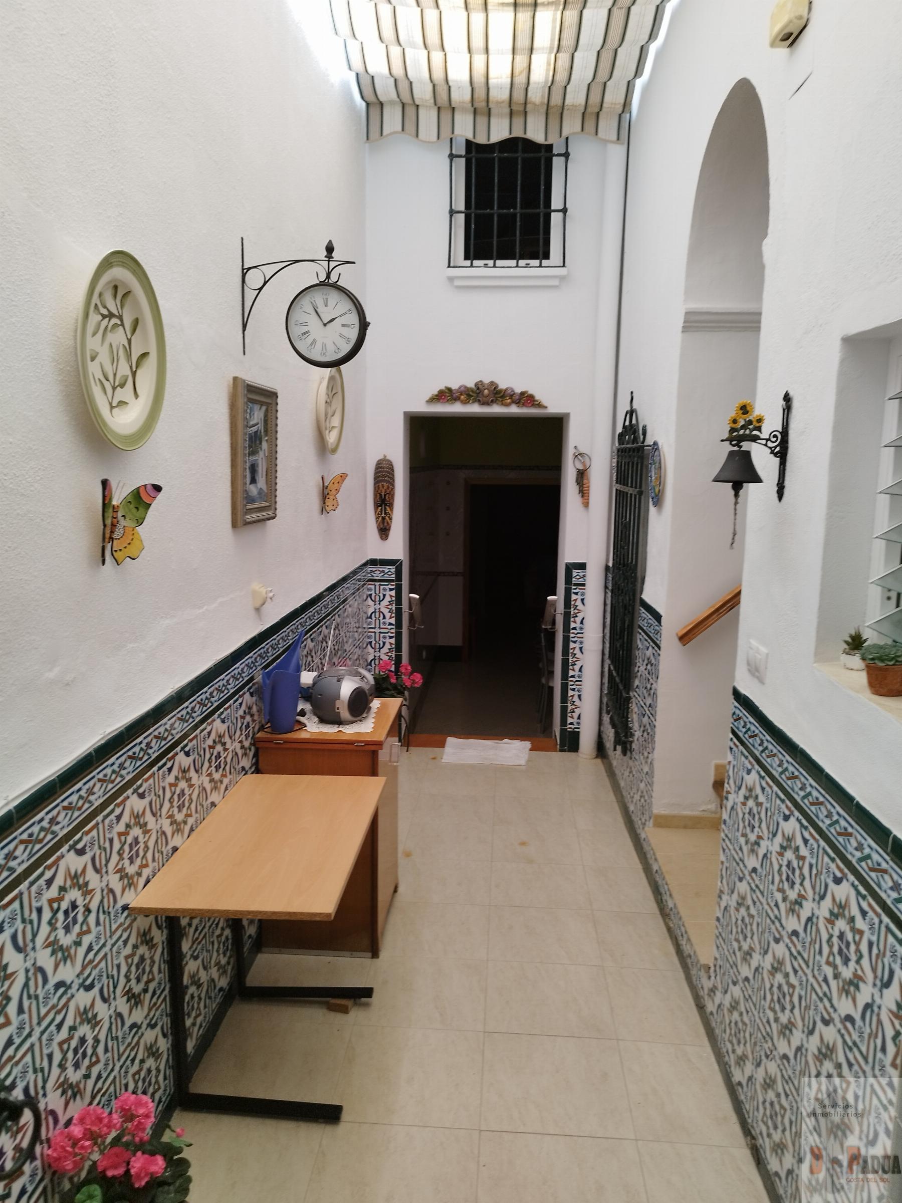 For sale of house in Almargen