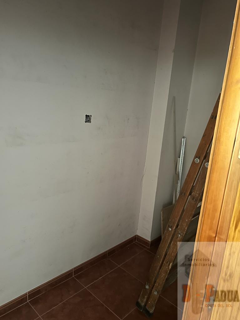 For rent of commercial in Campillos