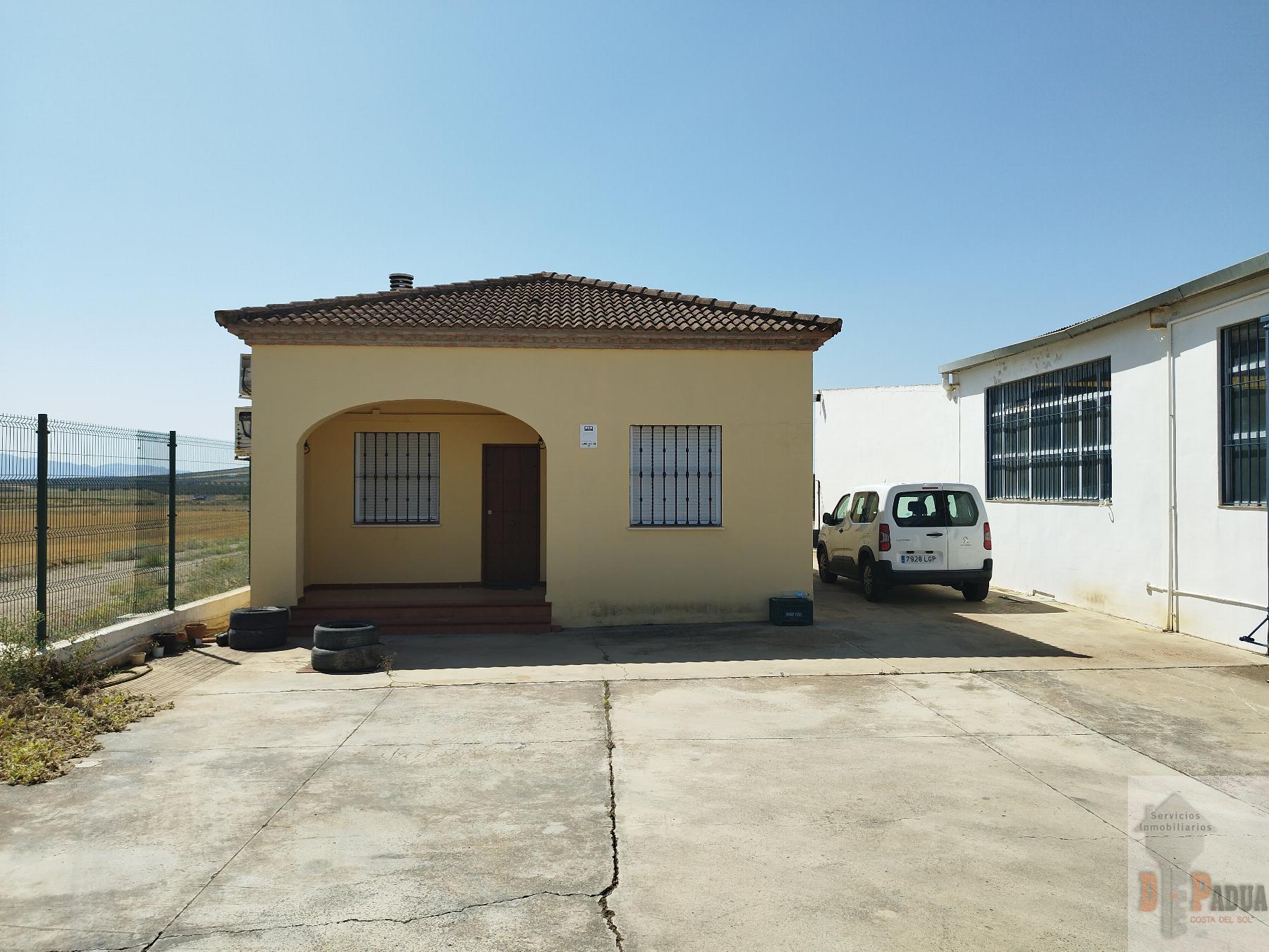 Venta de nave industrial en Campillos