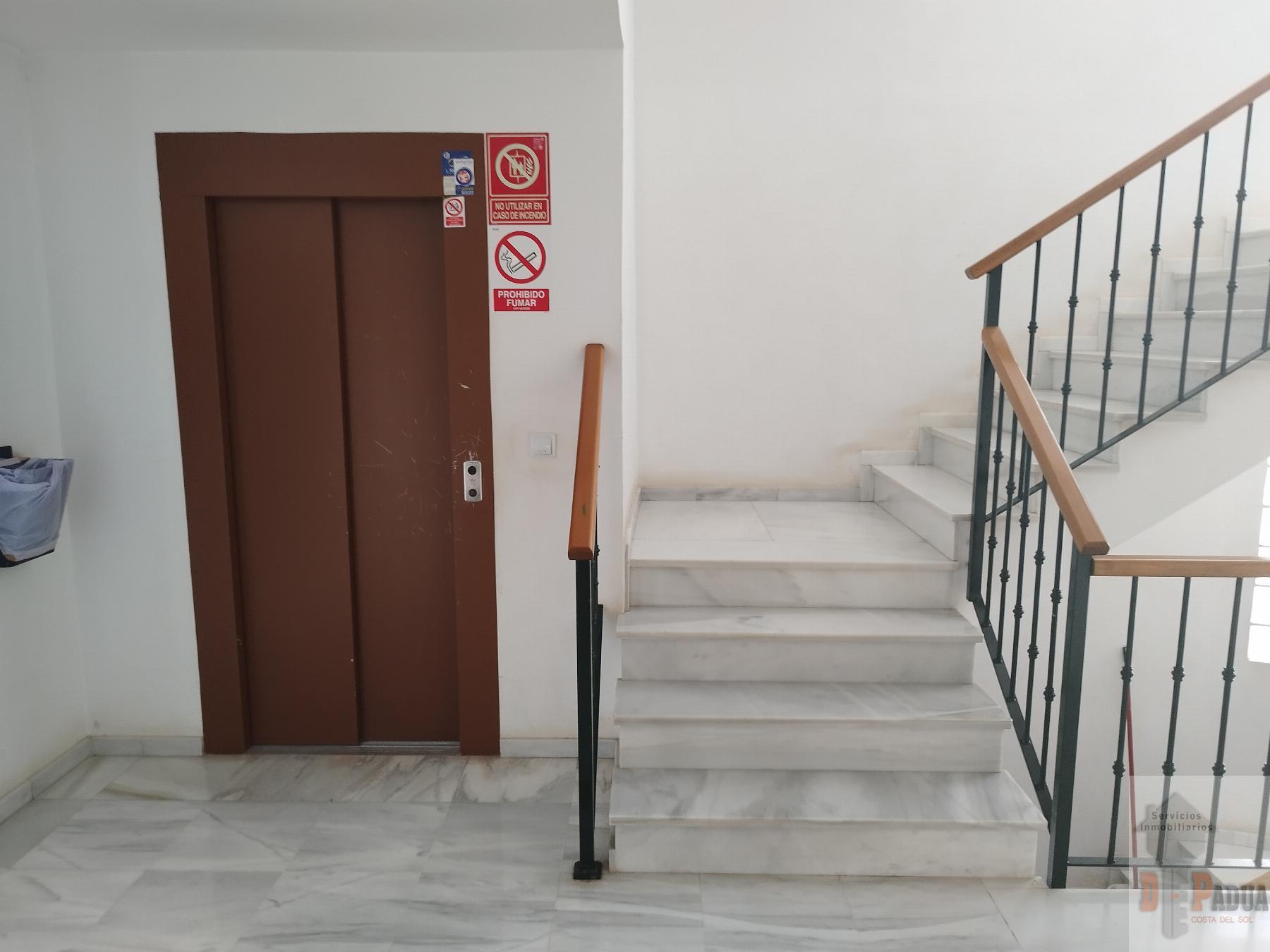 For sale of flat in Campillos