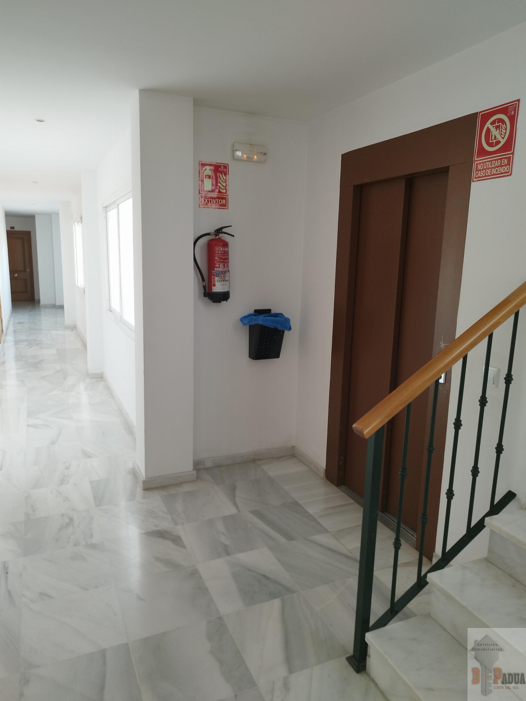 For sale of flat in Campillos