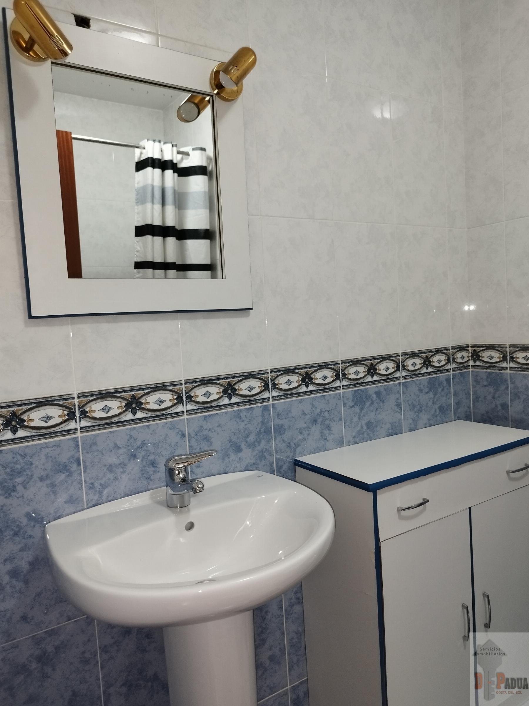For sale of flat in Campillos