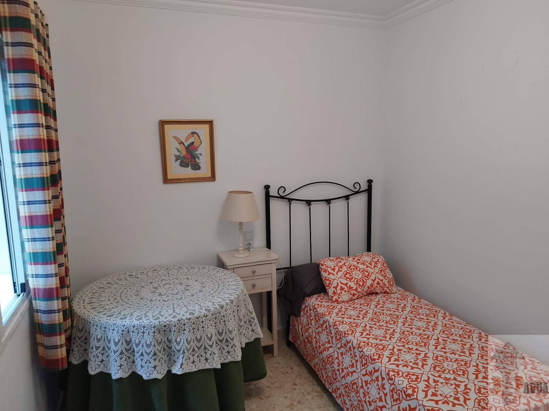 For sale of flat in Campillos