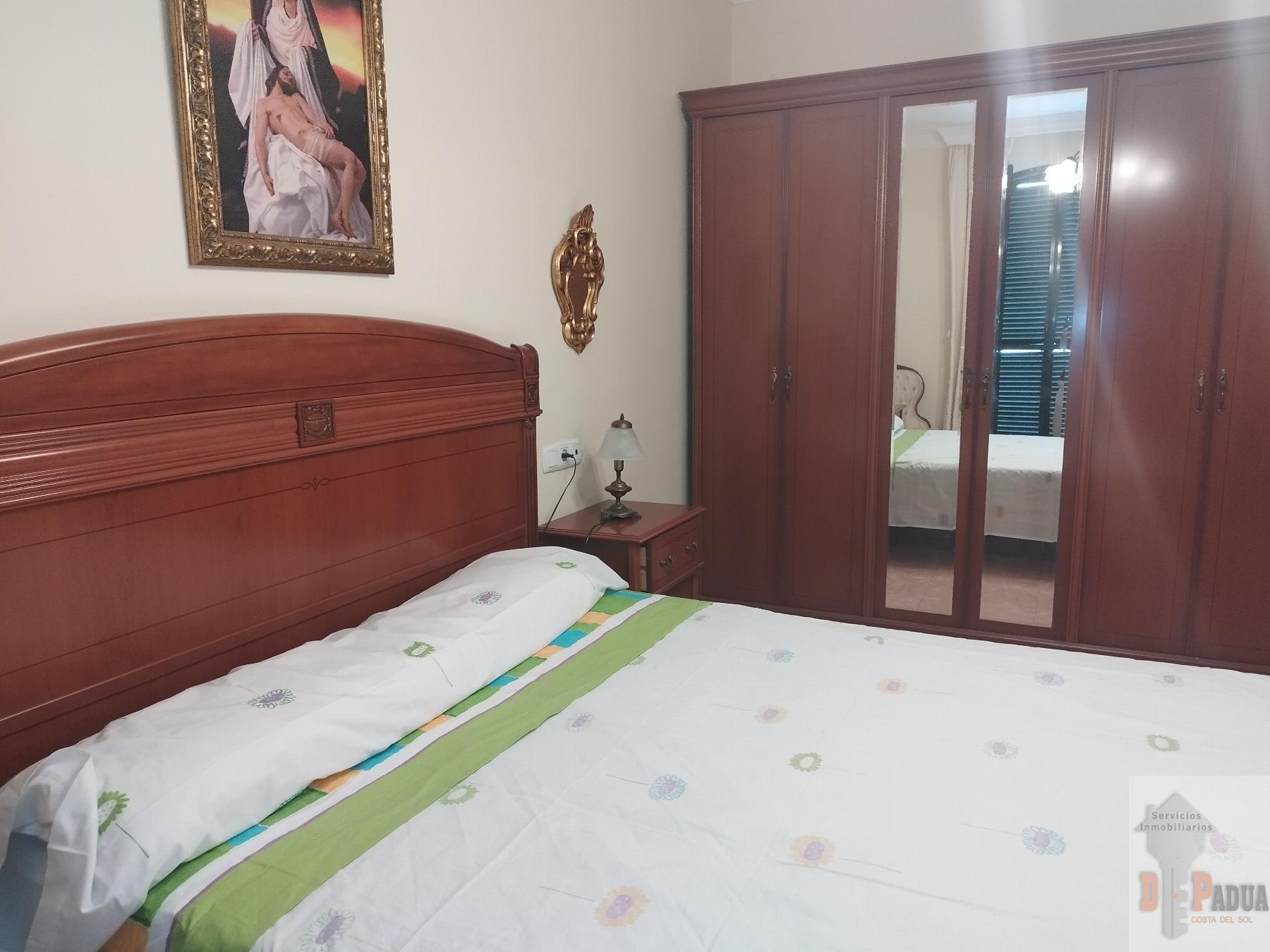 For sale of flat in Campillos