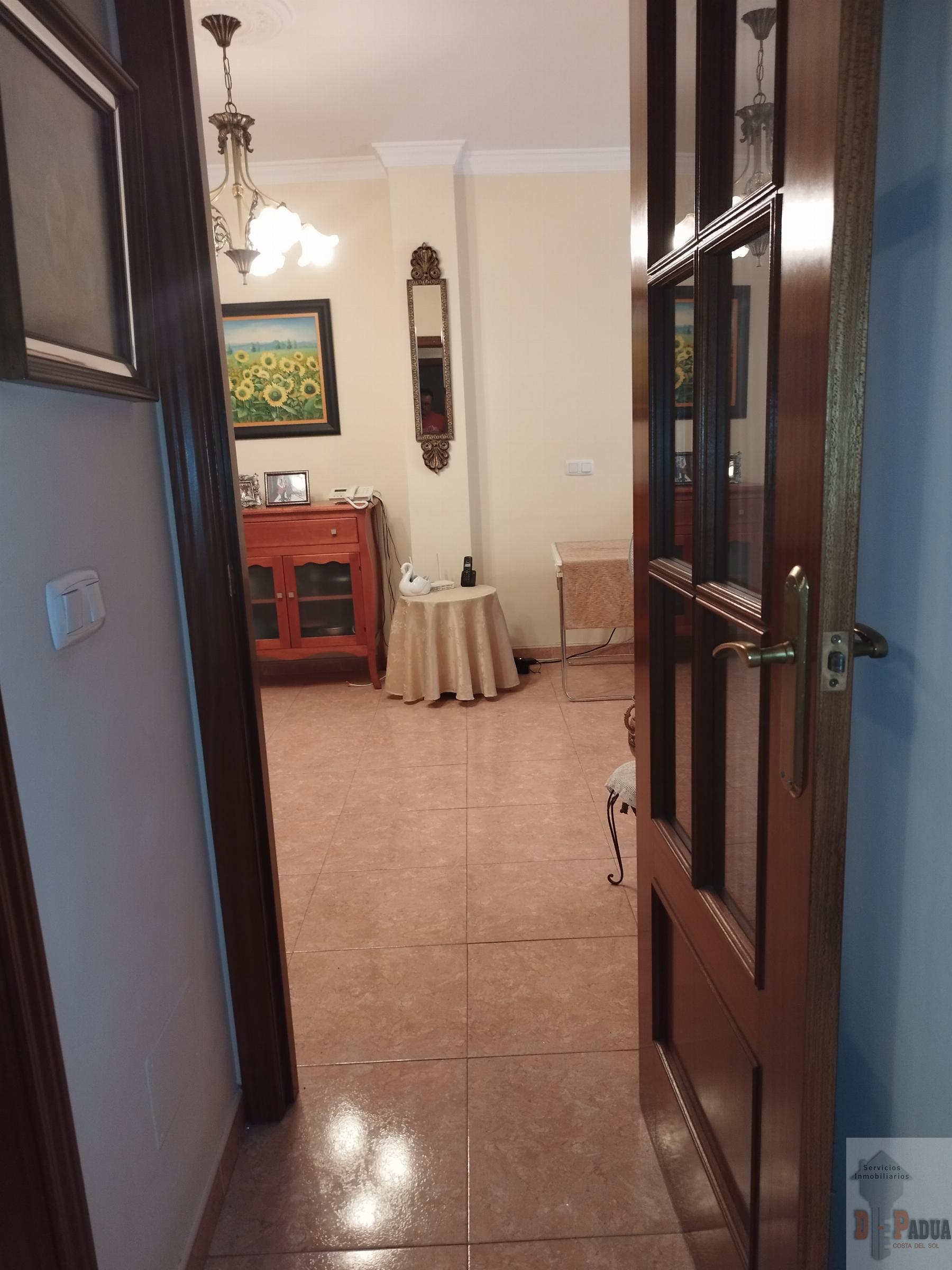 For sale of flat in Campillos