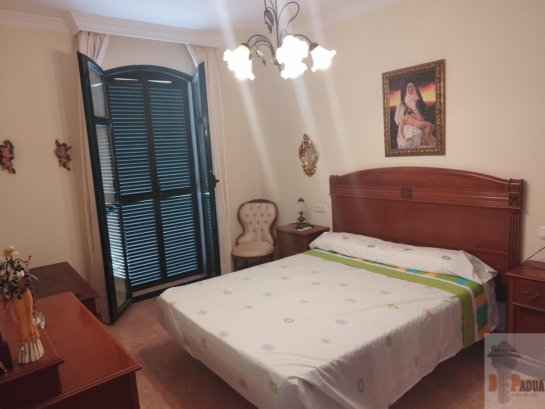 For sale of flat in Campillos
