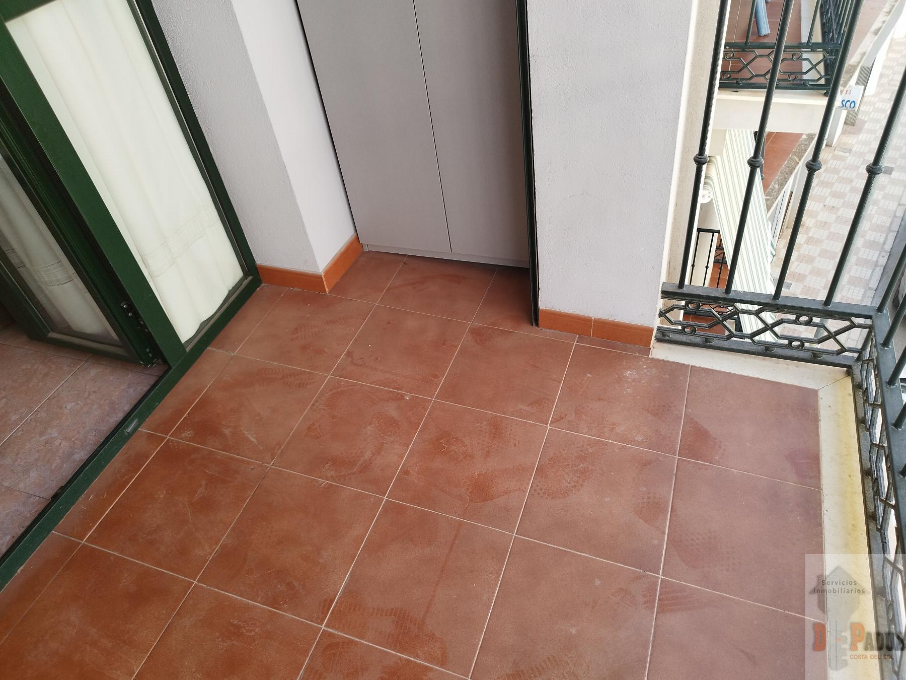 For sale of flat in Campillos
