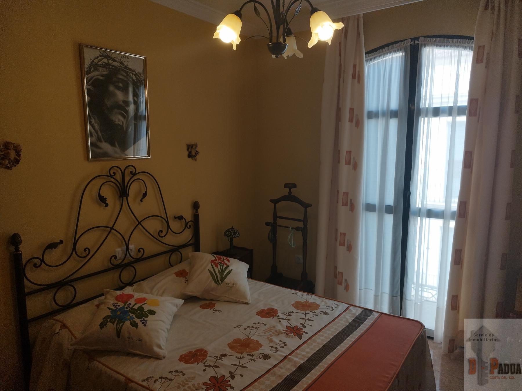 For sale of flat in Campillos