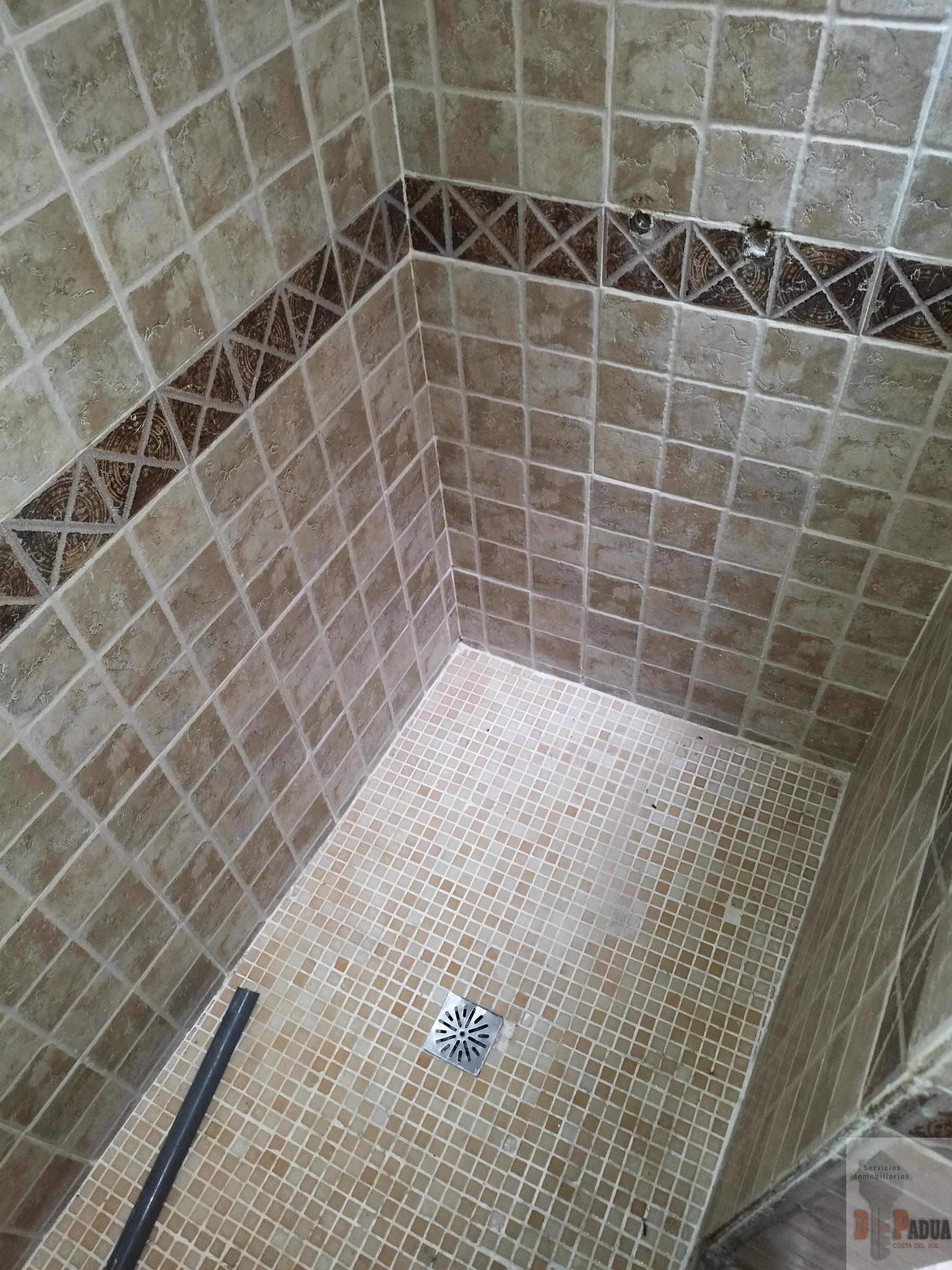 For sale of house in Campillos