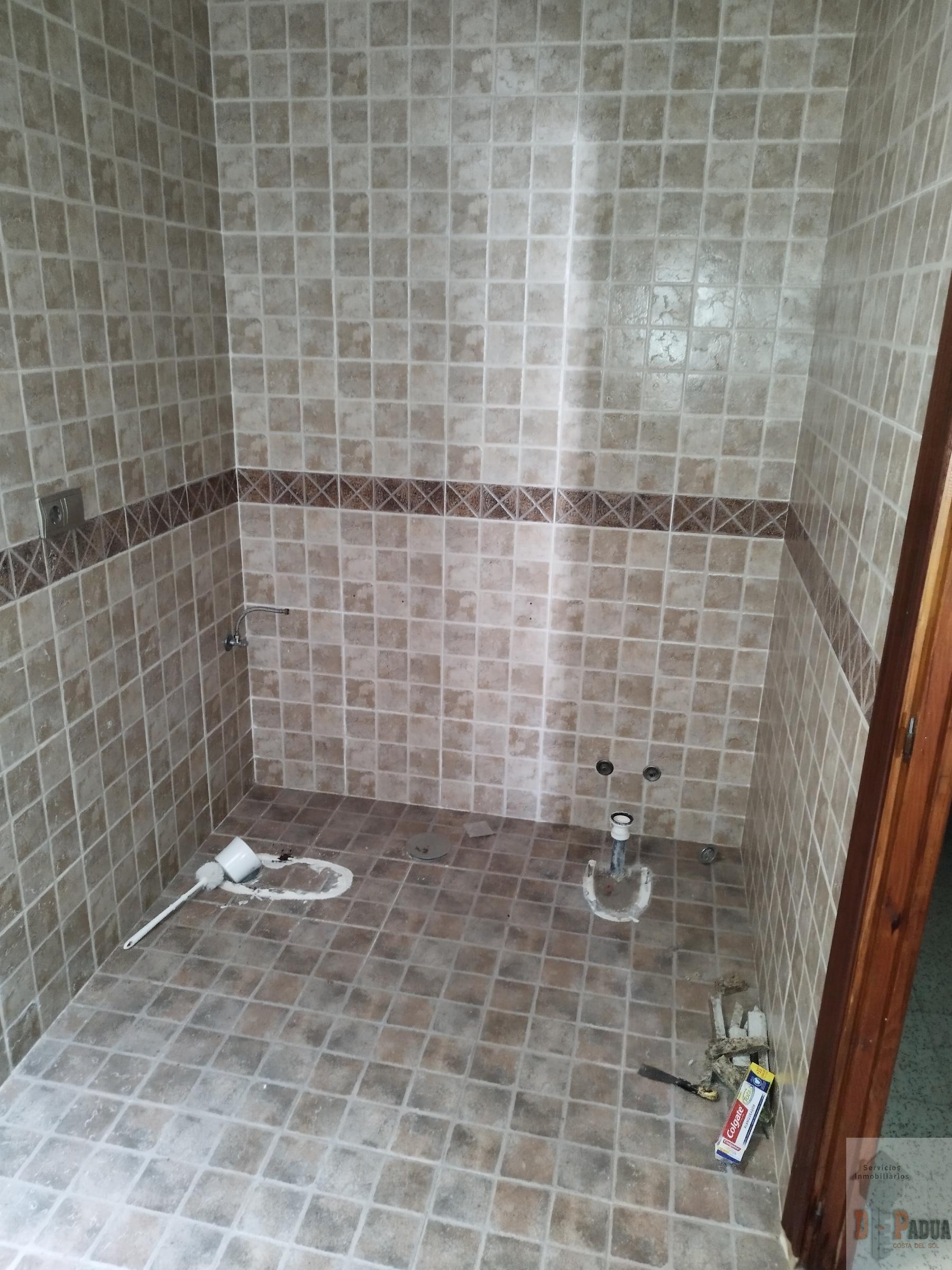 For sale of house in Campillos