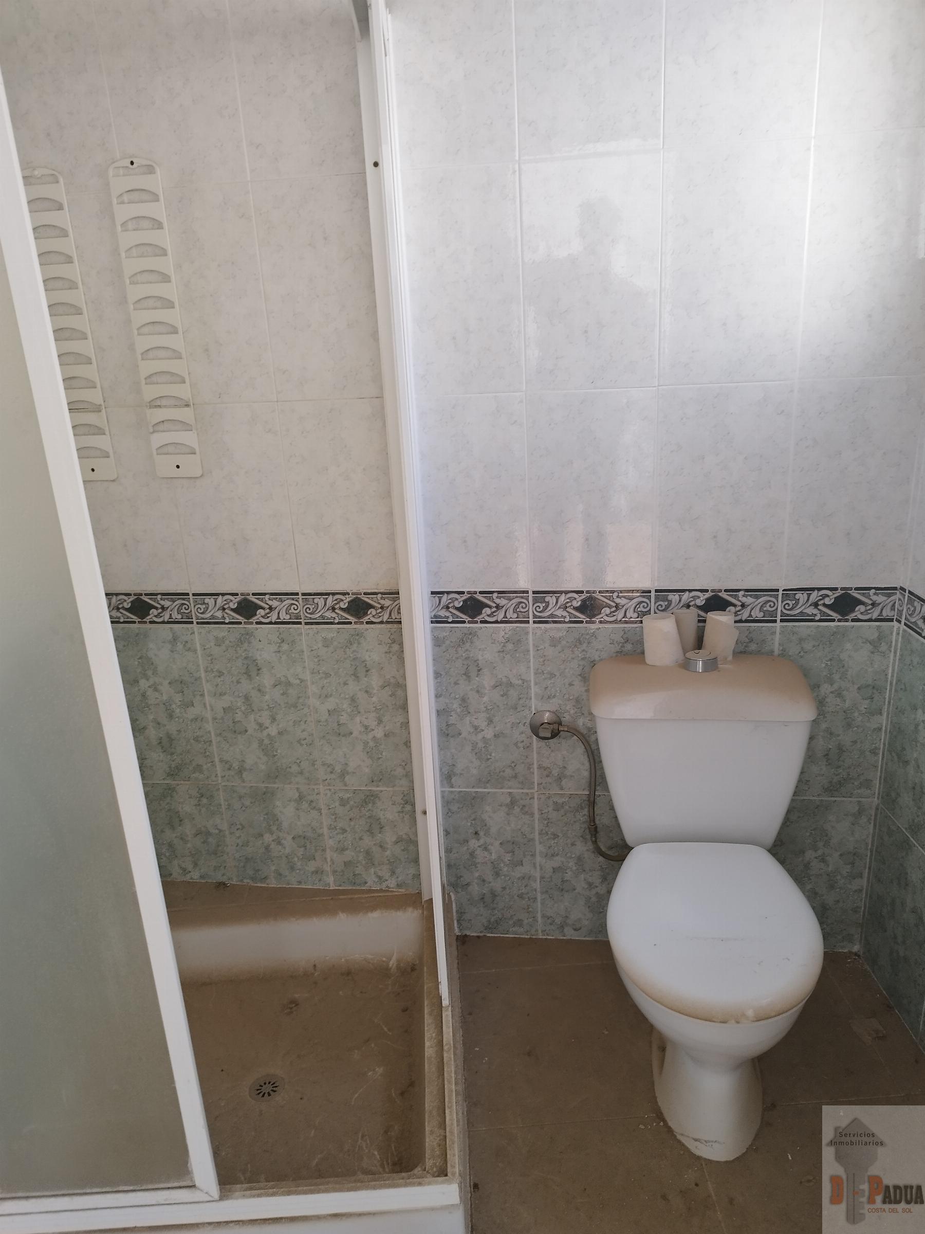 For sale of house in Campillos