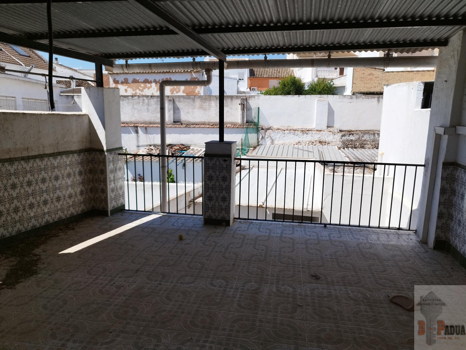 For sale of house in Campillos