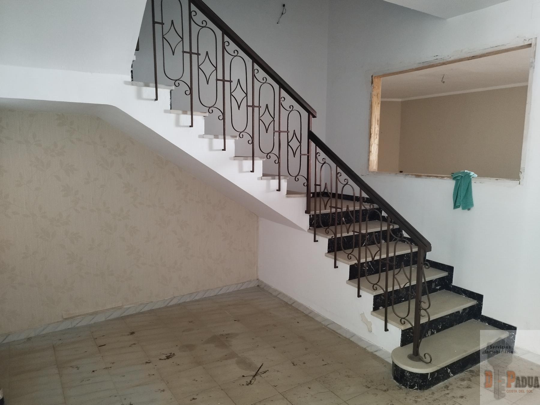 For sale of house in Campillos
