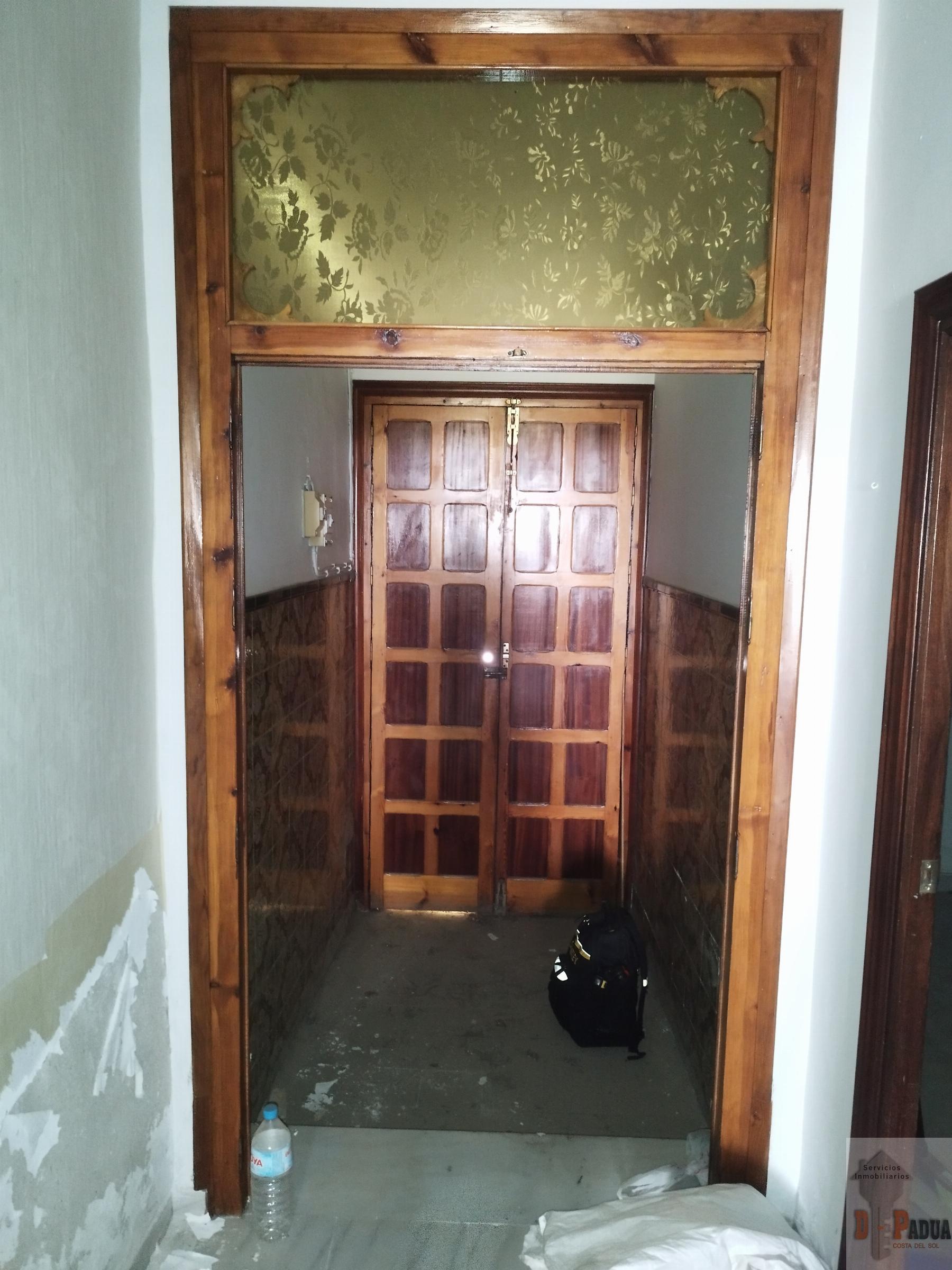 For sale of house in Campillos