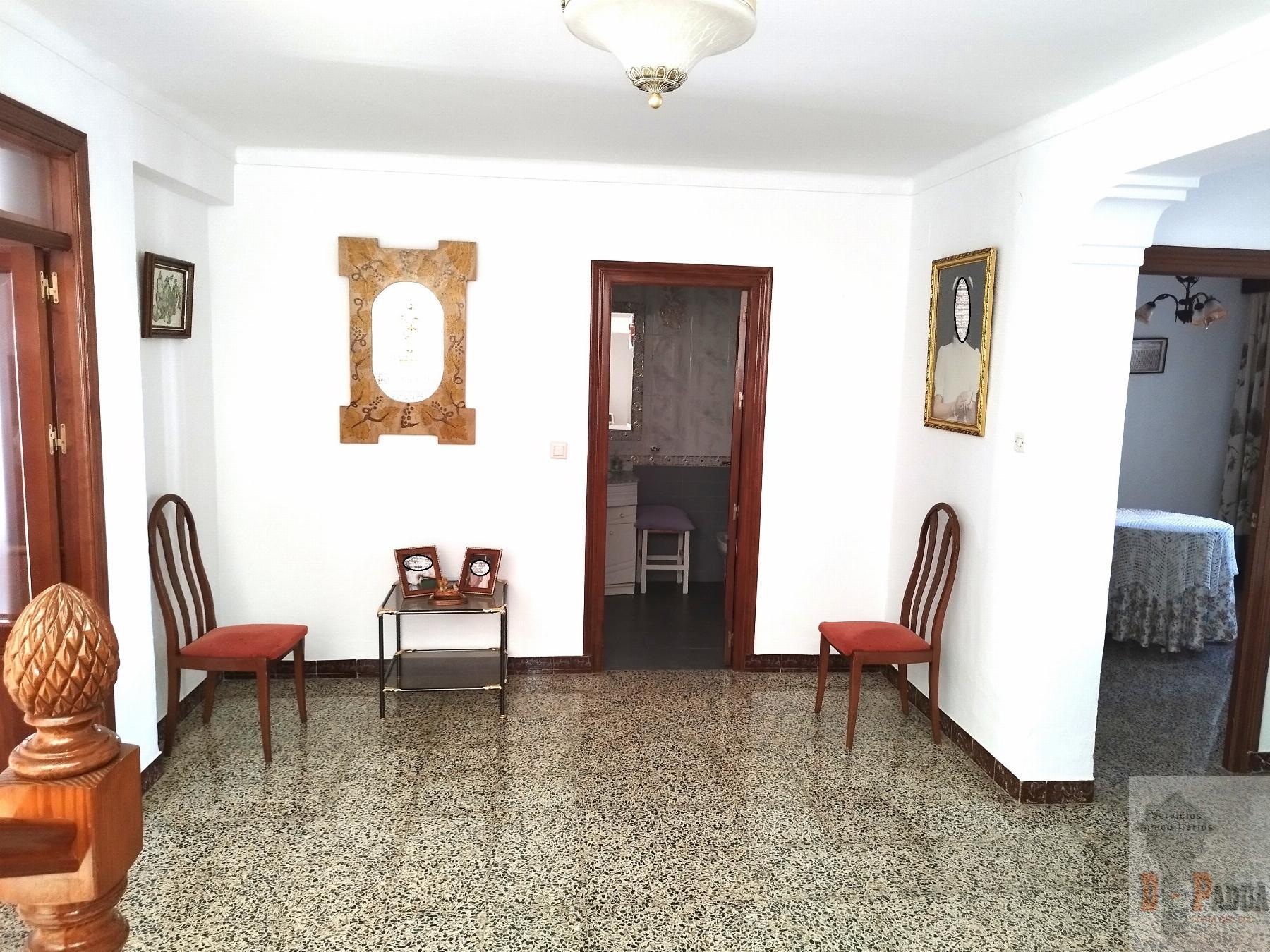 For sale of house in Campillos